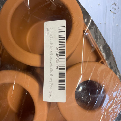 Reusable Silicone Ice Cube Mold with Lid Easy Release Freezer Maker Tray