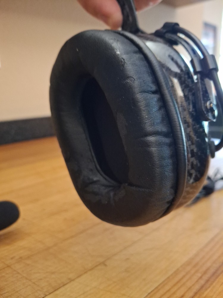 Solitude Carbon AVX Airplane Headset with Microphone