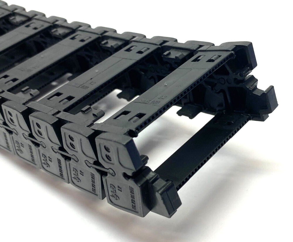 Igus E6-29-060-055-0 E-Chain Cable Carrier 40" Length NO MOUNT FEATURE