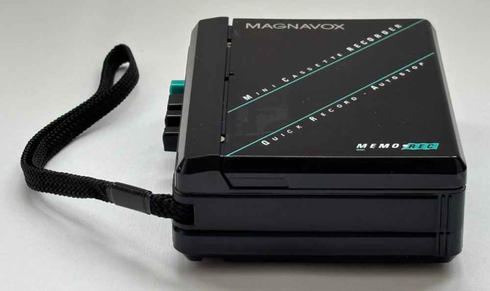 MAGNAVOX D6290/17 Cassette Recorder
