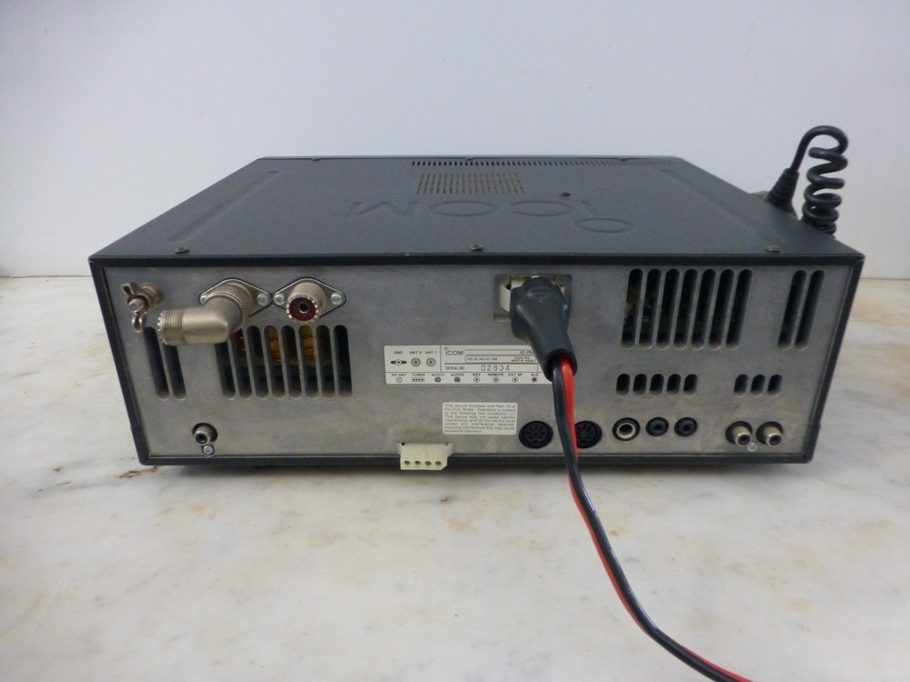 Nice, Working Icom IC-756 Transceiver with Computer Mod, Microphone and Papers