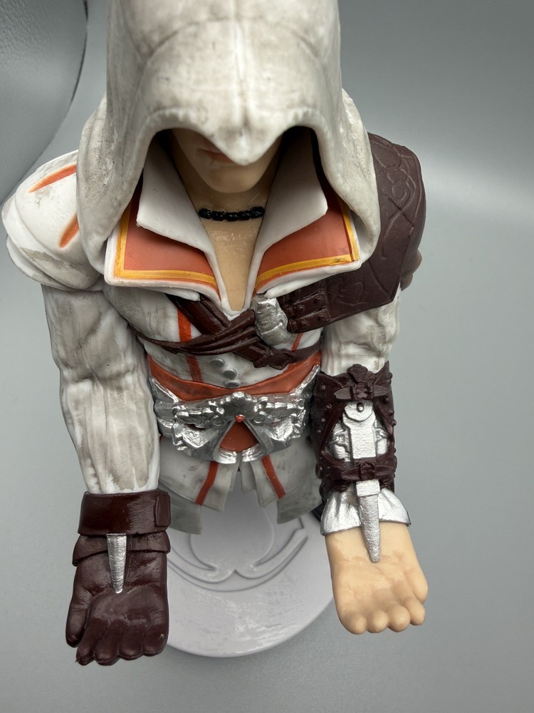 Cable Guys Assassins Creed Controller Holder