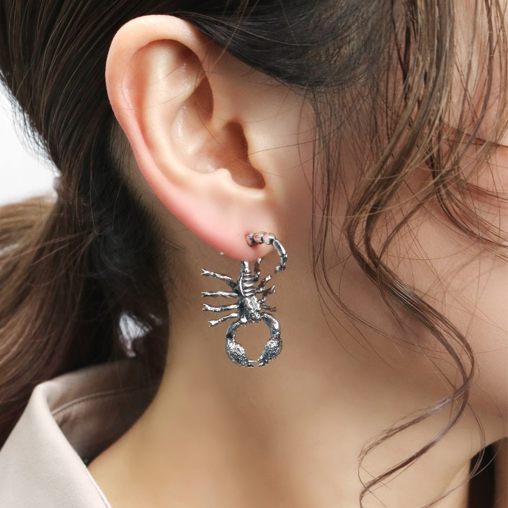 Cold I's Emperor Scorpion Earring Single (925 Silver)