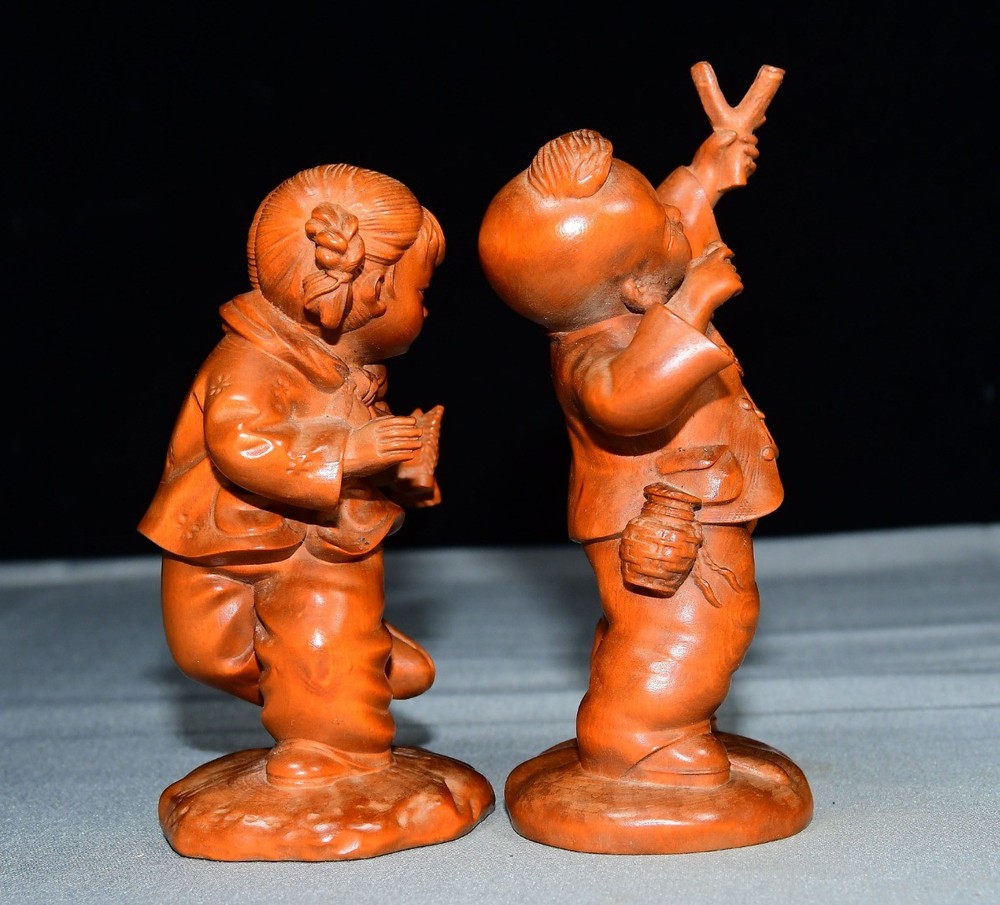 Exquisite Small Leaf Boxwood Playful Ornament