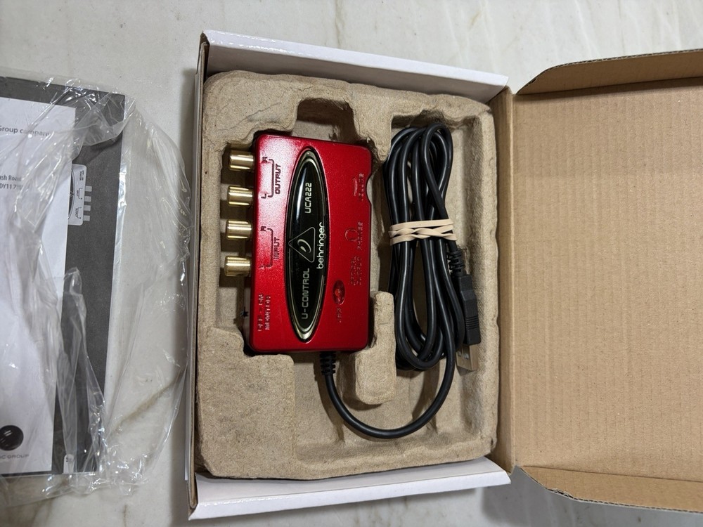 Behringer U-Control UCA222 USB Audio Interface