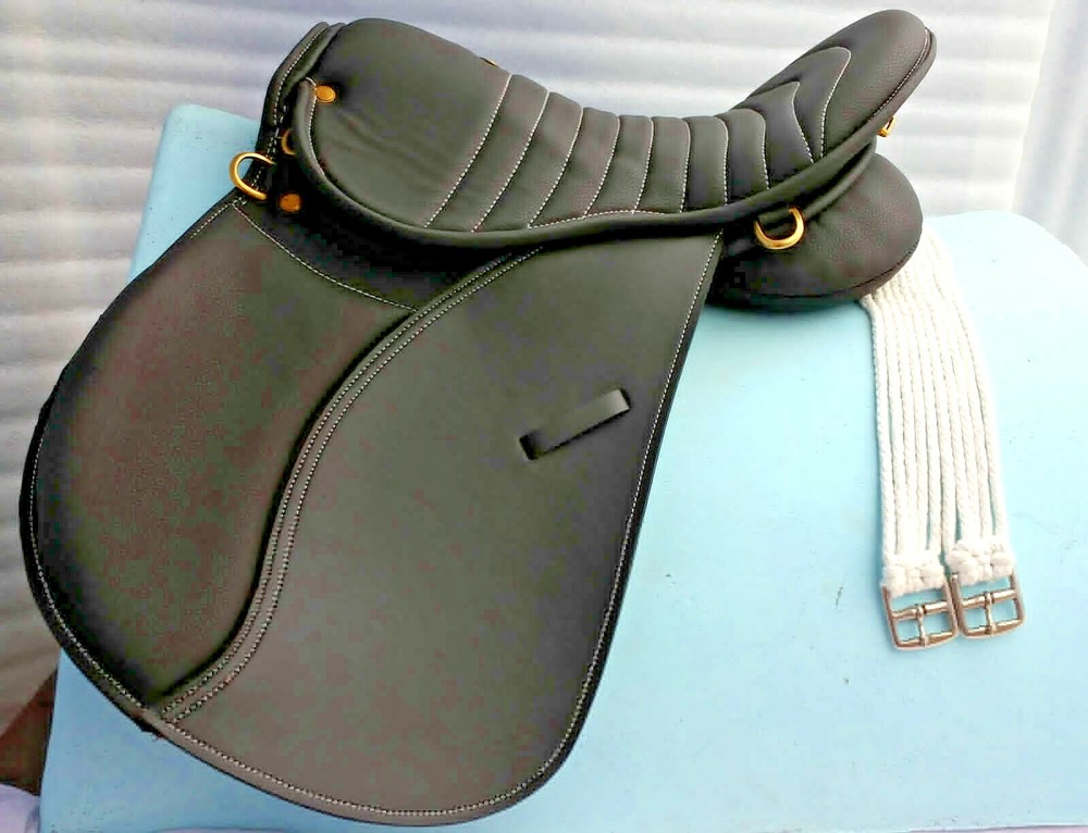 Icelandic synthetic, saddle perfect size- 17