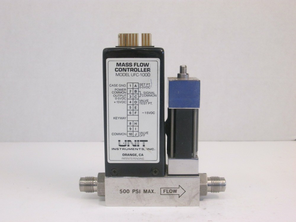 Unit UFC-1000, MFC, Mass Flow Controller, 5% PH3/N2, 300 SCCM, Used