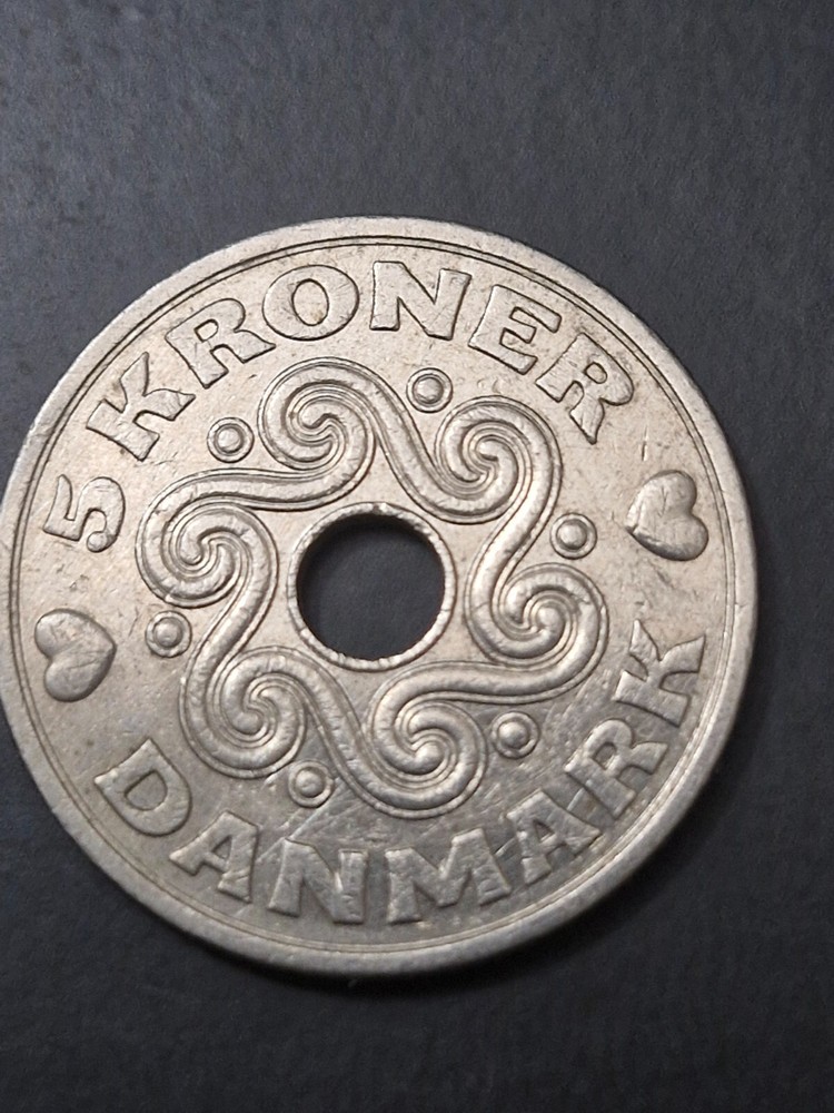 4 Foreign mixed Collectable coins