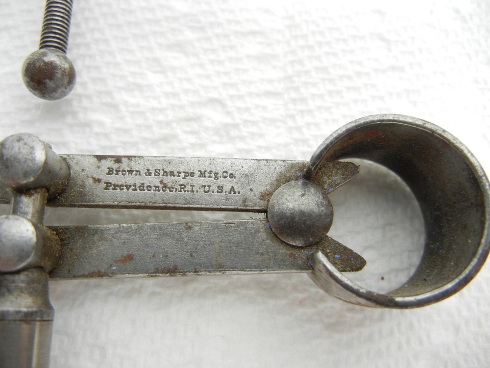 BROWN & SHARPE Outside and inside calipers.