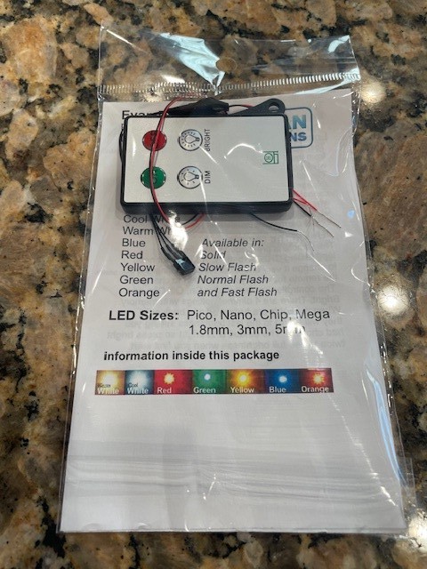 HO Remote Control with dimmer works with 3V DC Regulated 2000mA Power Supply