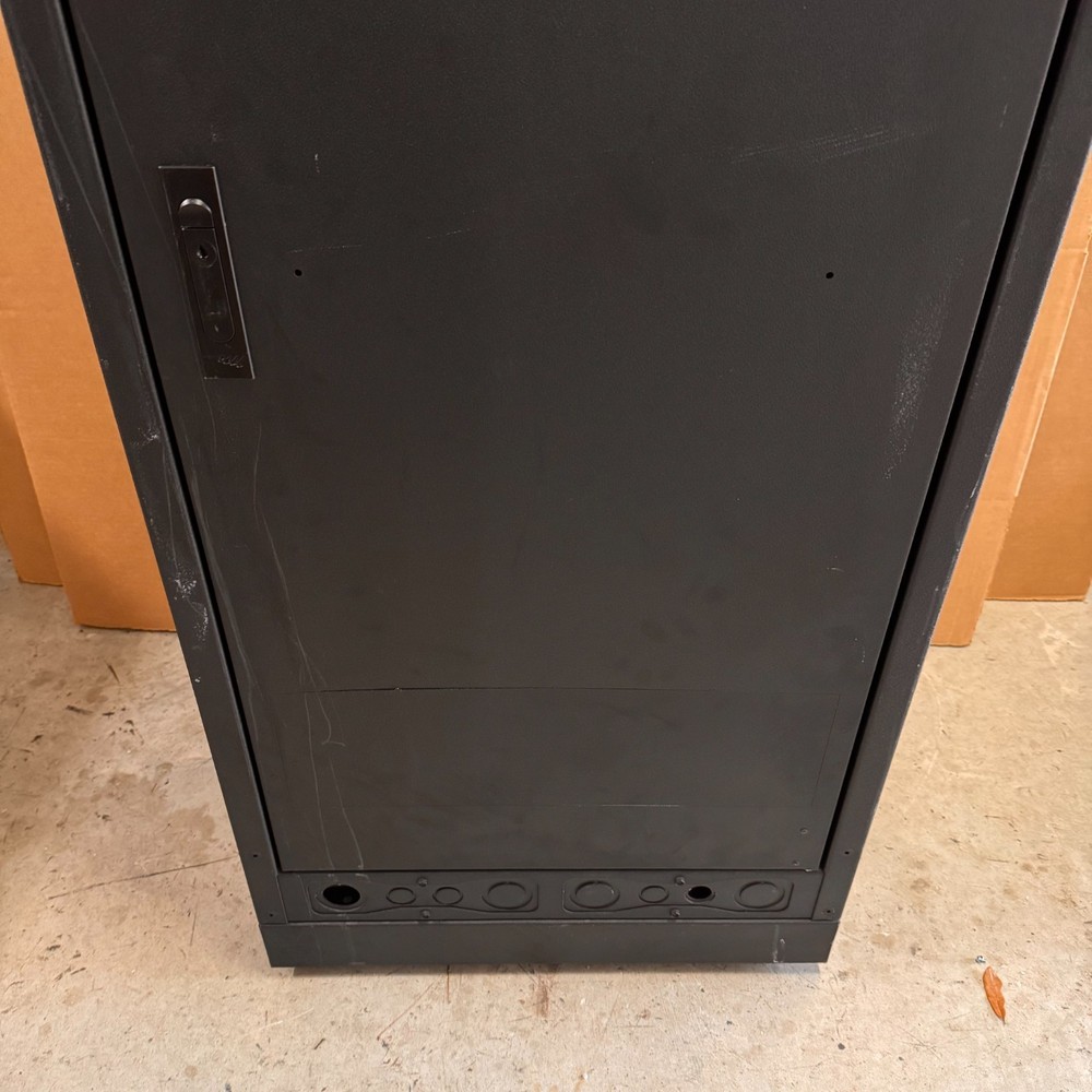 Bogen Multicom 2000 Controller Chassis Cabinet Intercom + 7 Cards (80 Stations)