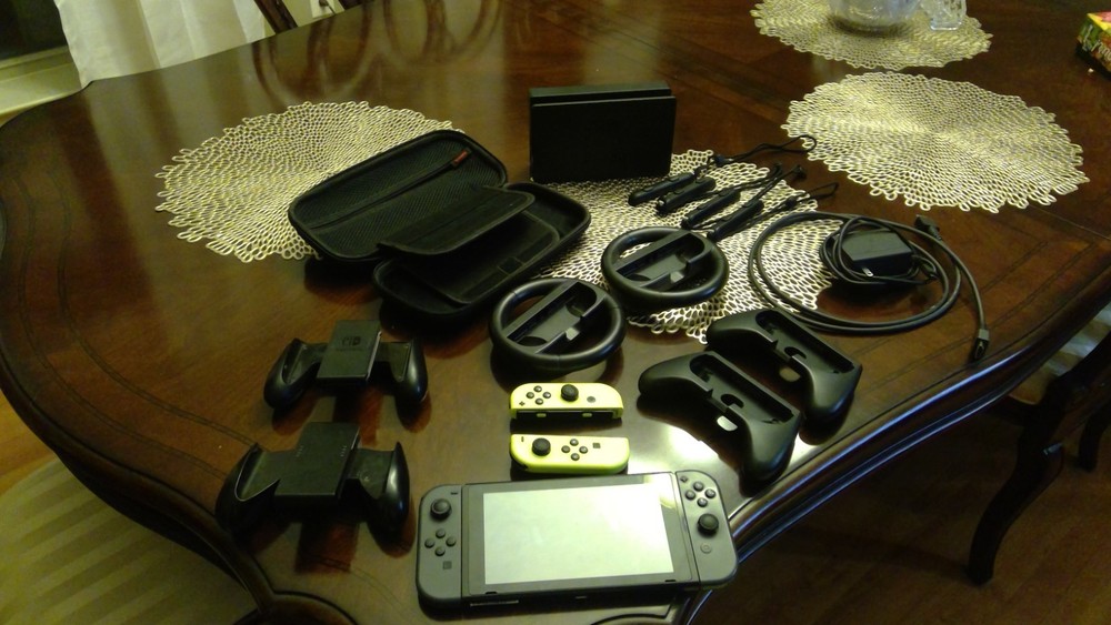 nintendo switch gray Joy-cons. Includes more accesories.