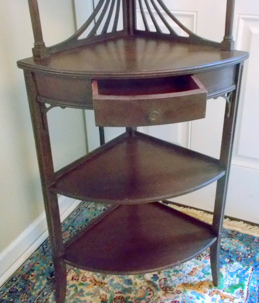 Vtg REGENCY Revival CORNER SHELF ETAGERE Elegant