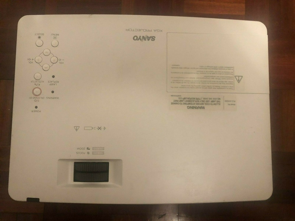 SANYO PLC-XW200 LCD Projector