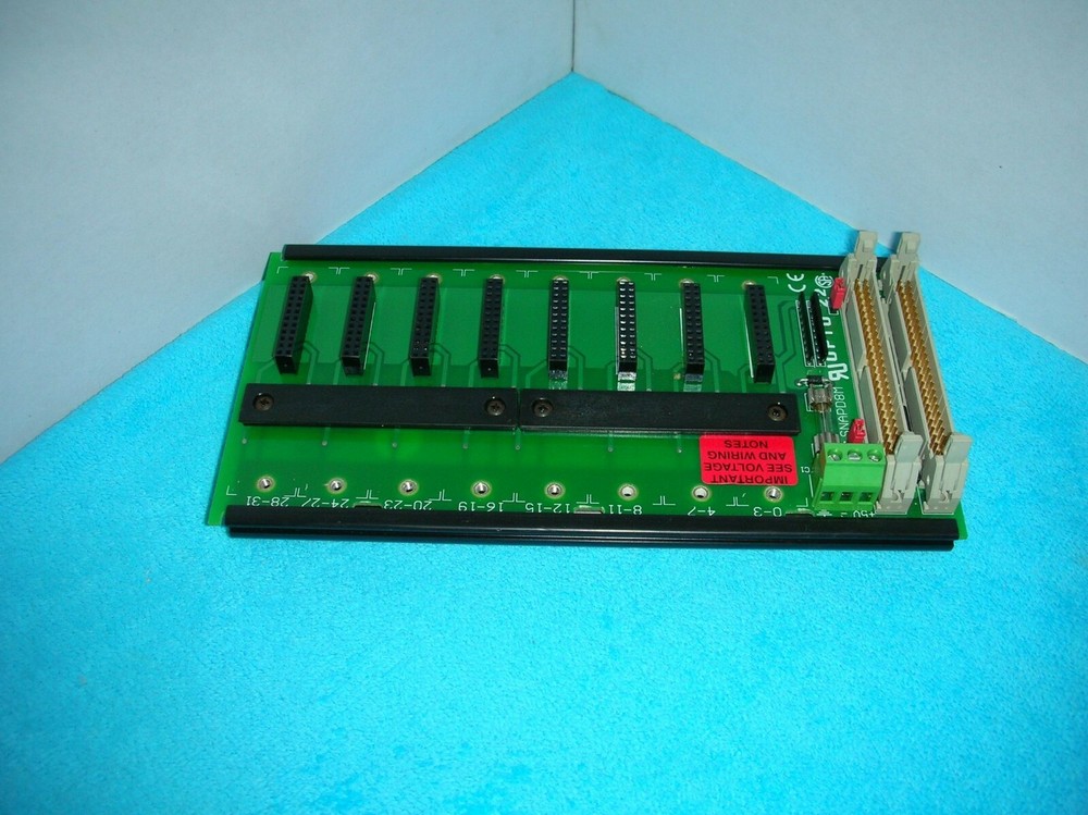 1PC USED OPTO22 SNAPD8M