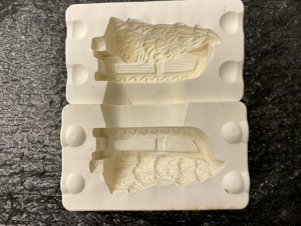 VINTAGE ALBERTA CERAMIC MOLD #1246 TREE ON SLED