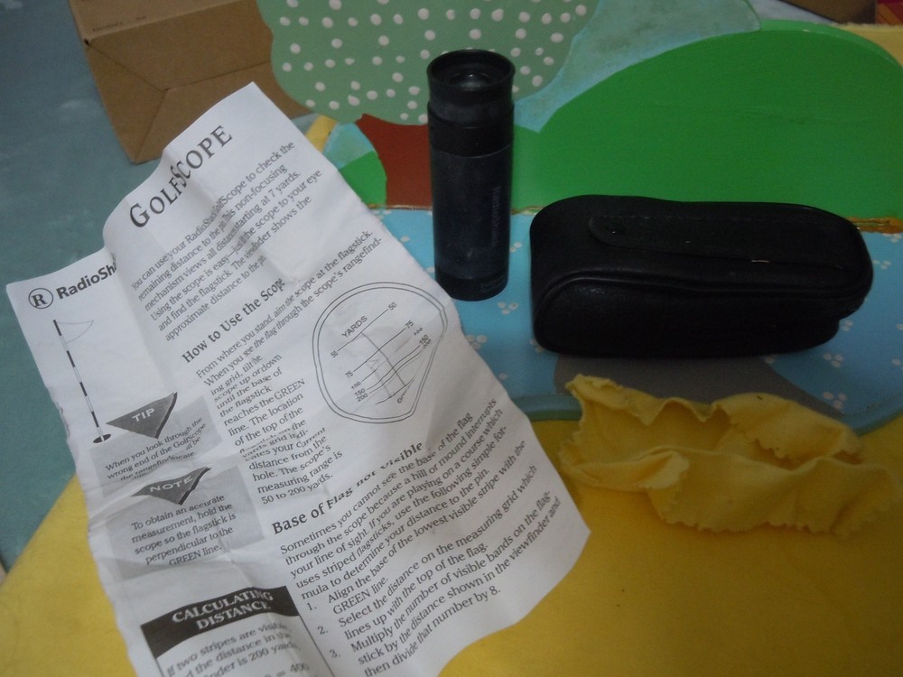 RADIO SHACK, GOLF RANGE FINDER SCOPE WITH POUCH