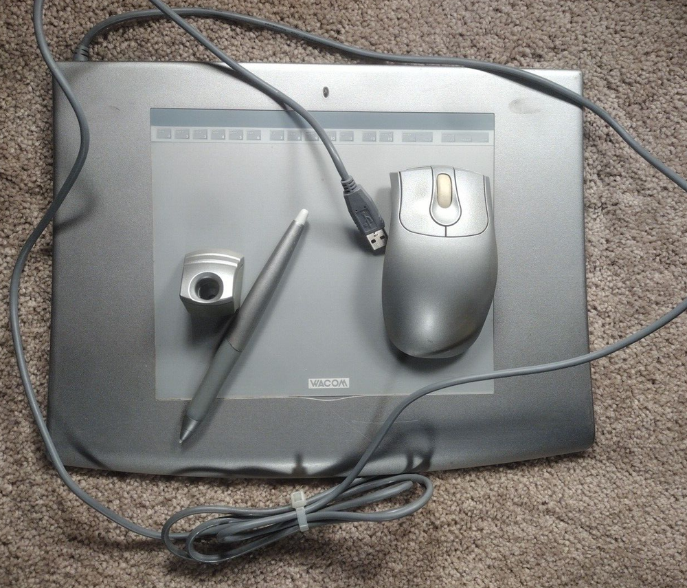 wacom graphics tablet xd-0608-u with pen and mouse no software