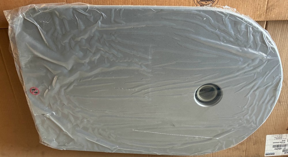 U06-1104-102	 TRAY TABLE ASSY