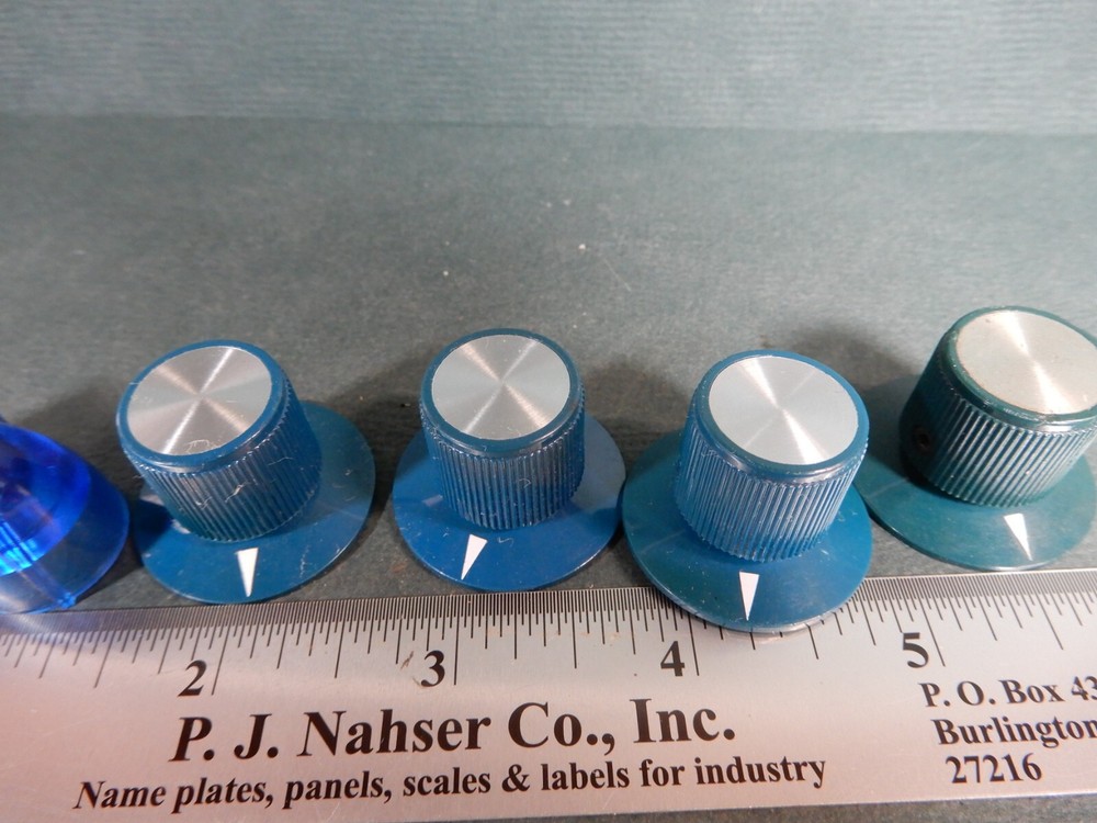 Vintage Blue Chicken Head Knobs (2) Plus Four Blue Skirted Pointer Knobs Unusual