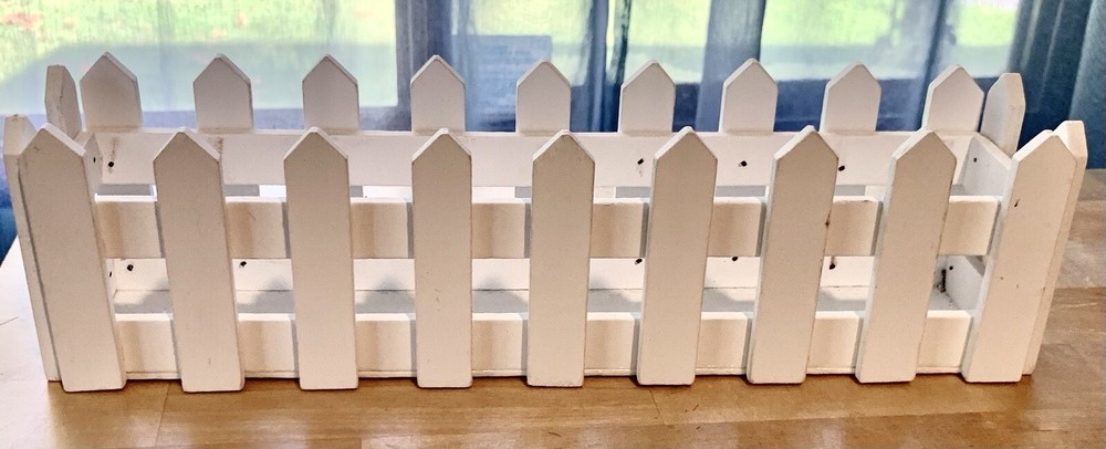 WHITE PICKET FENCE CONTAINER. RECTANGULAR FLOWER POT FOR ARRANGEMENTS!