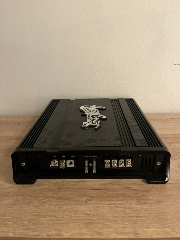 WestCoast Customs 700 Watts Amplifier