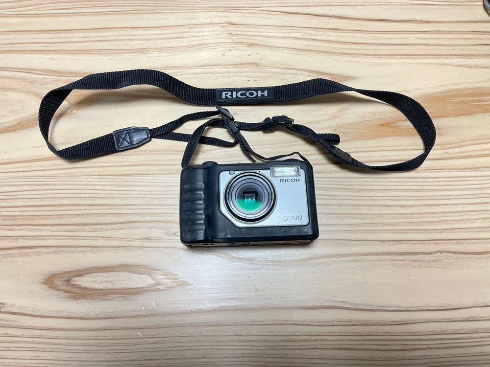 RICOH G700 digital camera