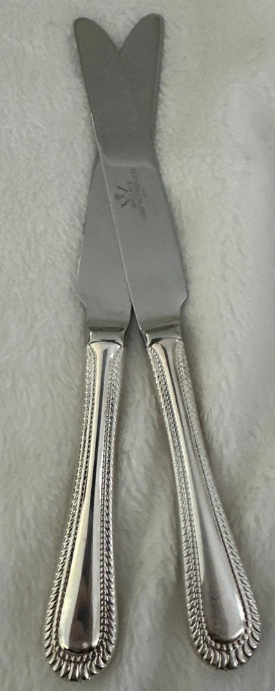 2 WALLACE Wickham Deep Silverplate Dinner Knife Flatware Fan Bead 9.5”