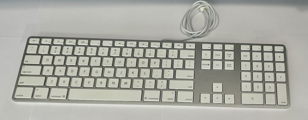 Apple A1243 Keyboard IMAC USB Port Numeric Pad Silver Tested Fully functional