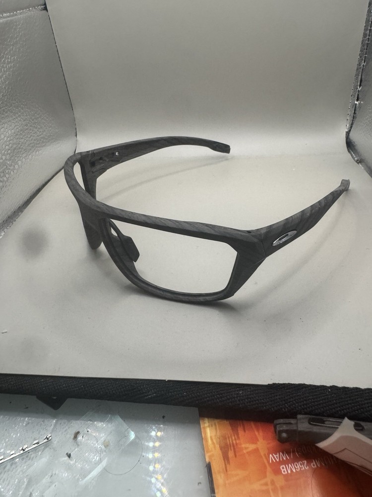 Oakley Split Shot Woodgrain Frame (Missing Arm Clips)