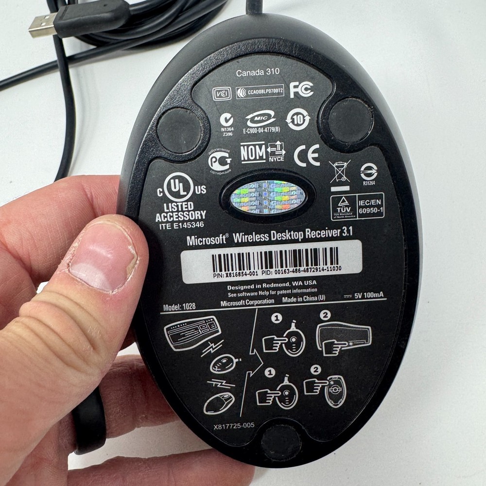 Microsoft 1028 Black Wireless Desktop Optical Desktop Receiver 2.1