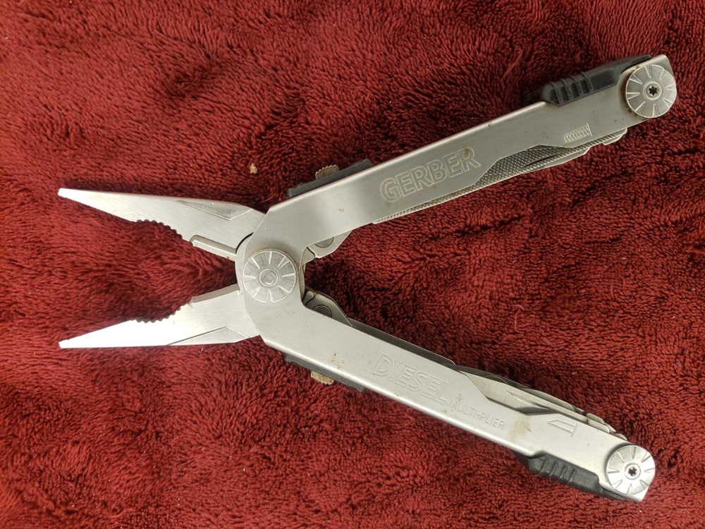 🔪🔪🔪 Gerber Diesel Multi-Tool knife pliers s