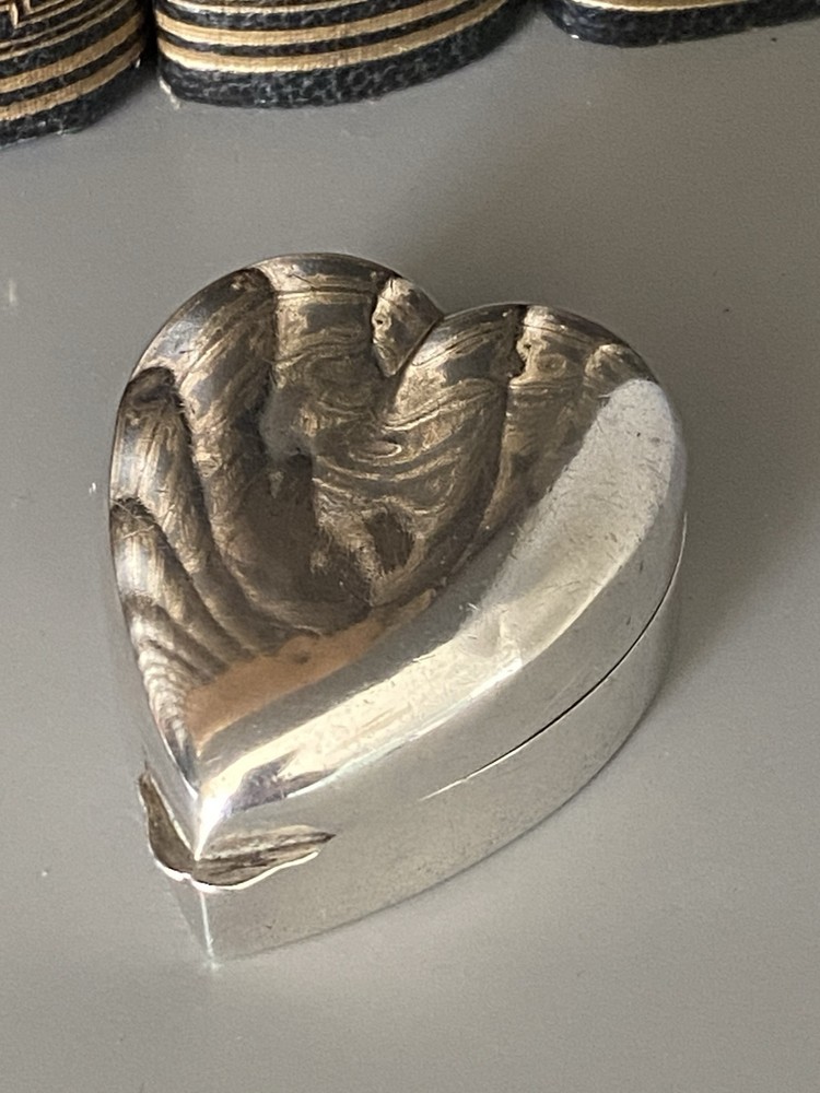 Heart Shape Solid Silver Pill /Trinket Box 1901 Birmingham Levi & Salaman