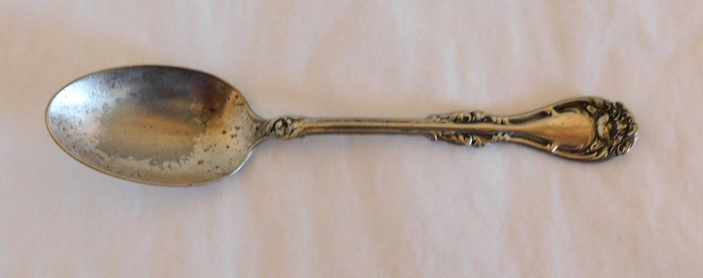 Teaspoon Spoon - WM. A. ROGERS Silver Plate - Floral Scrolls Pattern #P87