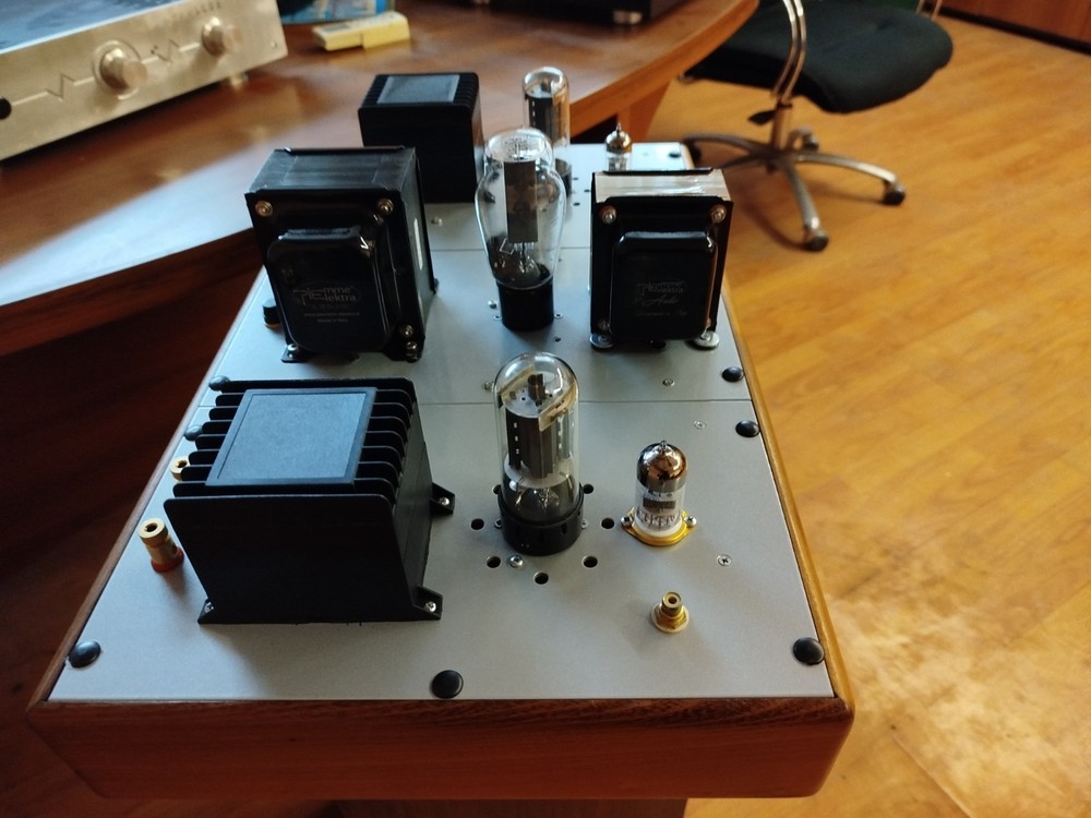 Stereo Tube Amplifier