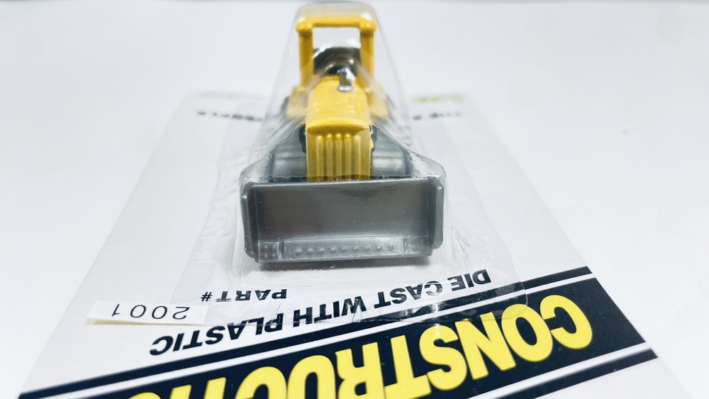 Boley #2001 Bulldozer with Canopy HO Scale