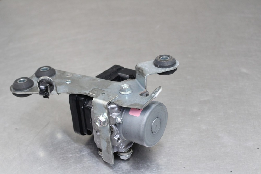 24-26 SUZUKI GSX-8R ABS PUMP UNIT MODULE