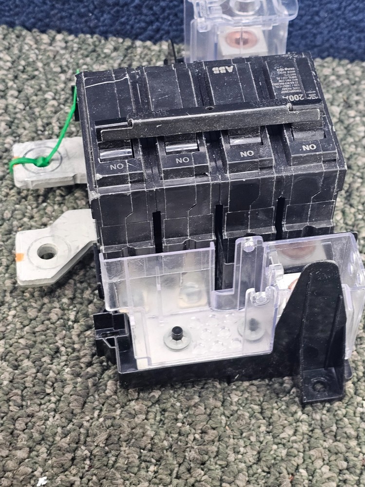 ABB 2100318952P THQMV200P 200A Mounting Bracket 120/240V TYPE THQMV