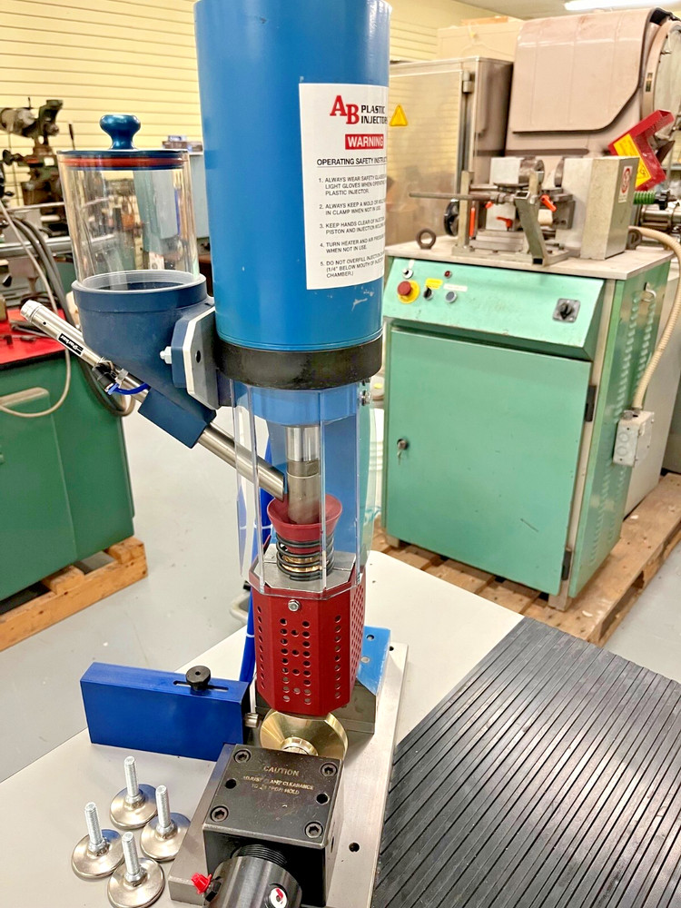 AB-300 PLASTIC INJECTION MACHINE, 120 VOLTS MADE IN CANADA