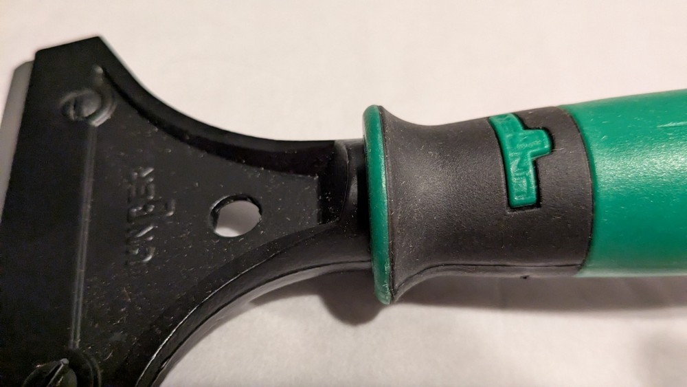 Unger SH00C ErgoTec 4" Scraper with Ergonomic Handle