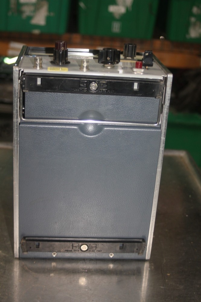 Vintage HP Hewlett Packard Frequency Meter 5210A