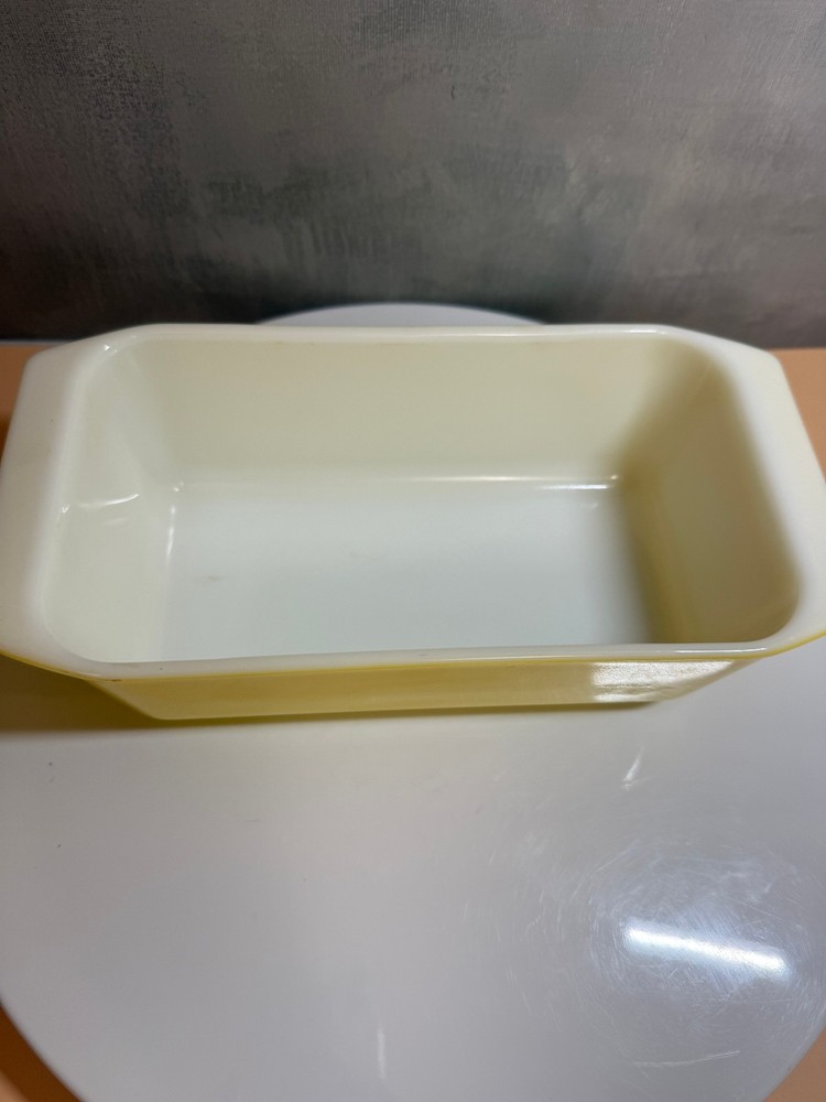 Vintage Pyrex #913 Rectangular Baking Yellow Dish, No Chips or Cracks READ