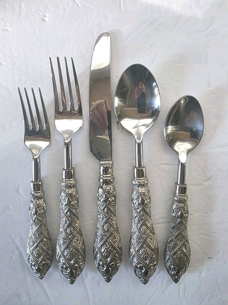 INDIA Stainless Flatware 5 Piece Place Setting Ornate "Chunky" Handle Unbranded