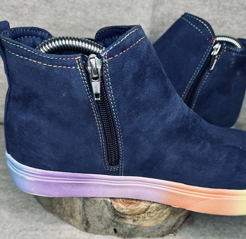 Lands End Navy Bootie Size 6 Zip Closure Rainbow Sole EUC