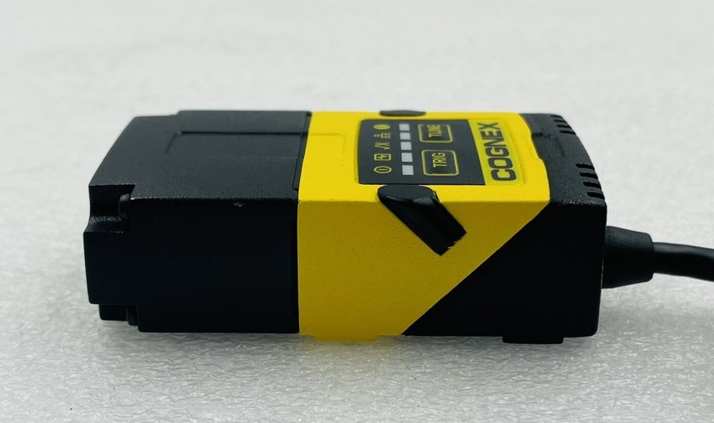 Cognex DM152X 825-10306-318R E Fixed-Mount Barcode Reader