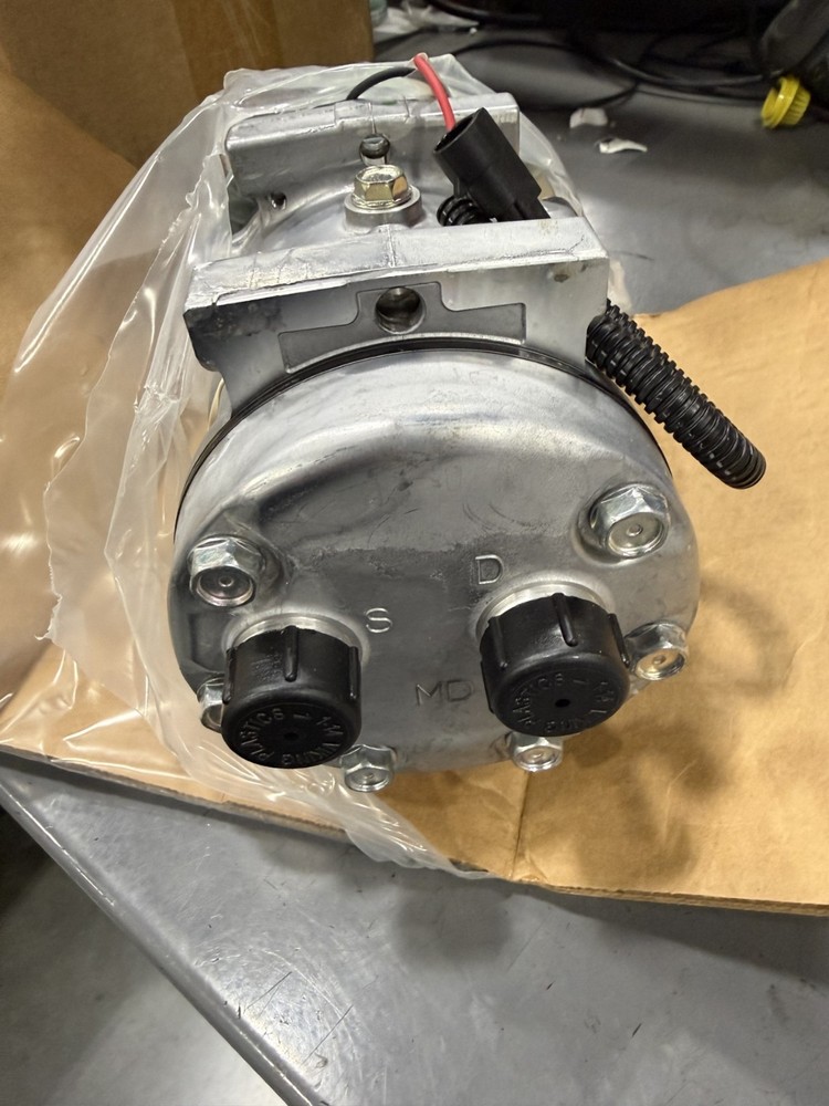 84159489 12V AC Compressor