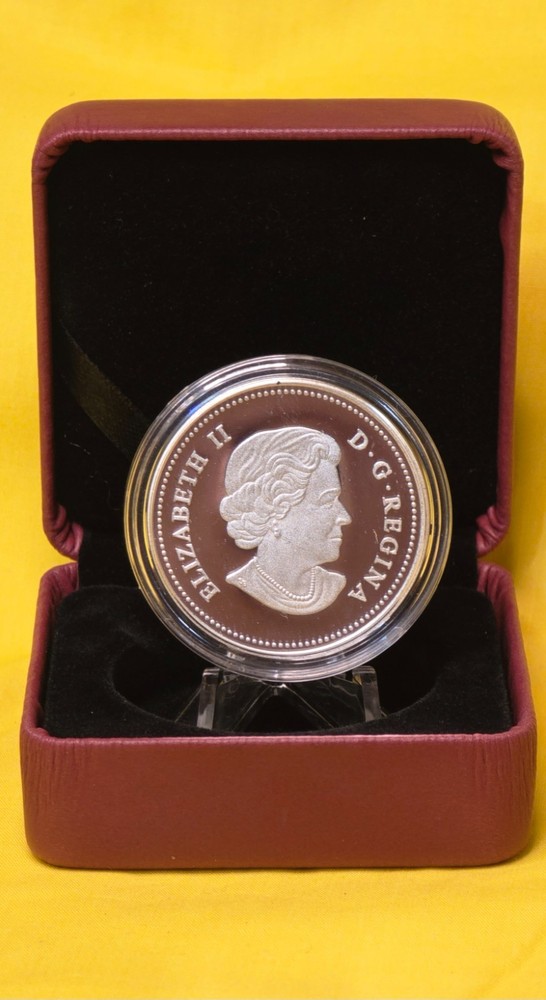 2015 Canada Jade Polar Bear 31.39g Silver - Proof With Box & COA