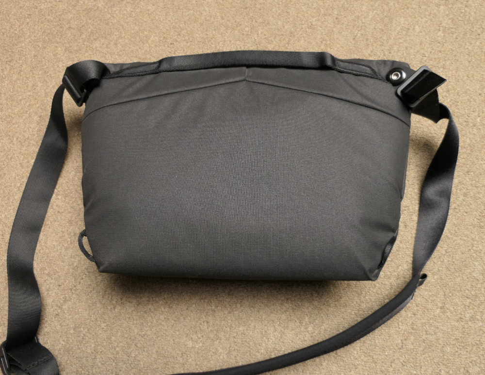 Peak Design Everyday Sling 6L