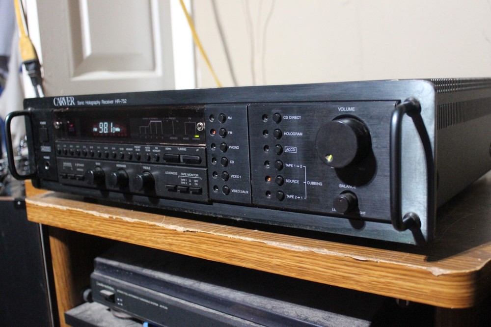 The Carver Receiver HR-752 Nice