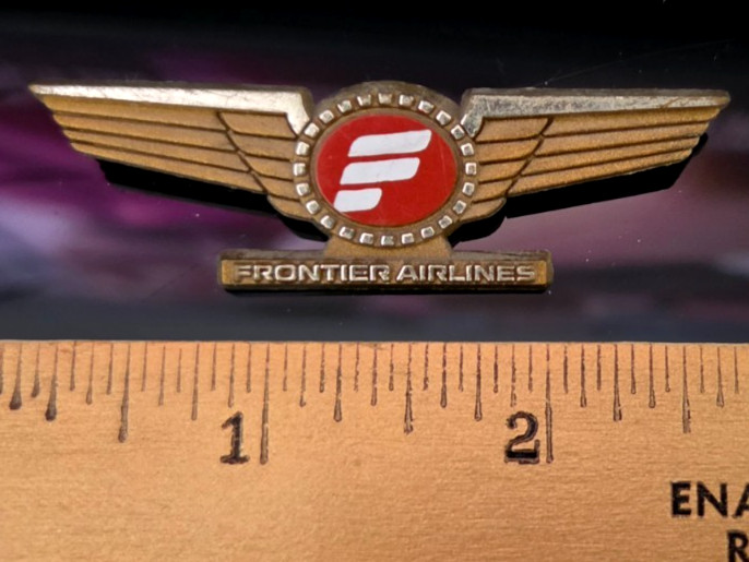 VINTAGE FRONTIER AIRLINE WINGS LAPEL PIN